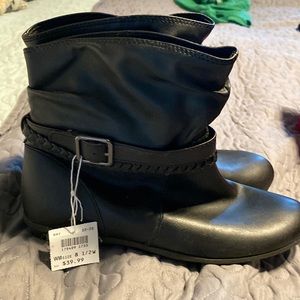 Size 8.5 Black American Eagle Boots